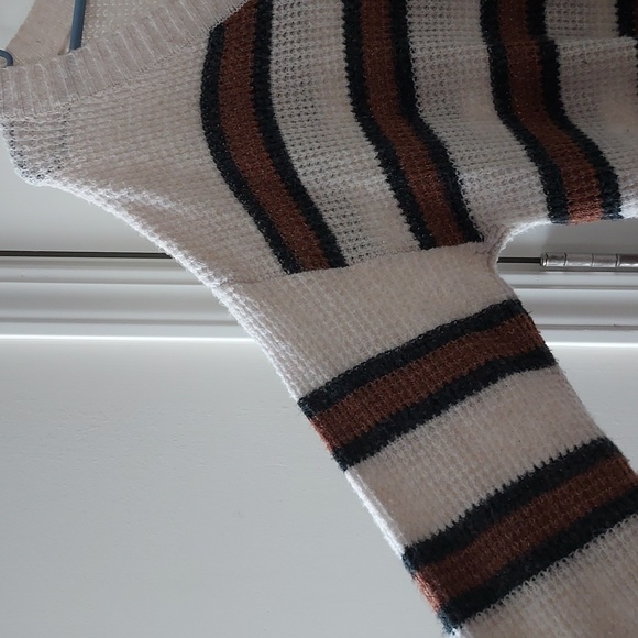 American Eagle s/p long sleeve v neck sweater white black brown - Picture 2 of 11